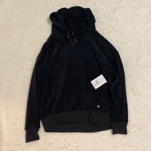 Well + Calm women’s S/P velvet hoodie